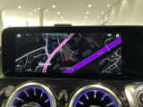 バックカメラにより駐車時の後方確認も楽にできます。