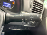 【オートライト】周りの明るさに応じて自動でヘッドライトの点灯・消灯ができる機能です!ライトの付け忘れ・消し忘れなどが無くなり、雨の日や夕方の走行も安心!トンネル通過時も便利ですね♪