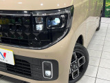 【LEDヘッドライト】悪天候や夜間走行時も良好な視界を確保し安心して運転できる高輝度LEDヘッドライトを装備!点灯速度が早く、消費電力も抑えられています。