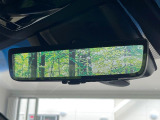 【デジタルインナーミラー】後席の大きな荷物や同乗者で後方が確認しづらい時でも安心!カメラが撮影した車両後方の映像をルームミラー内に表示。クリアな視界で状況の確認が可能です!