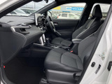 ドライバーの視界を妨げない、優れたインフォメーションシステムを搭載。運転に集中できる、安全な空間を提供します。