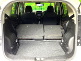 普段のお買い物や通勤、送迎等に十分な荷室スペースを確保しております。セカンドシートを倒すと、大きな荷物の積載も可能です♪