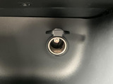 視認性の高いメーター類が、運転に必要な情報を分かりやすく表示します。運転席をスタイリッシュに演出するデザインです。