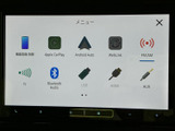 スマートフォンとの連携機能が充実しており、お好みの音楽やアプリを大画面で楽しめます。快適なカーライフを演出します。