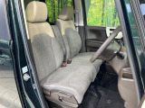運転席シート廻りは使用感も少なく、良好な状態となっています。丁寧に使われていたことがよくわかりますね。