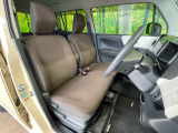 運転席シート廻りは使用感も少なく、良好な状態となっています。丁寧に使われていたことがよくわかりますね。