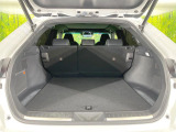 普段のお買い物や通勤、送迎等に十分な荷室スペースを確保しております。セカンドシートを倒すと、大きな荷物の積載も可能です♪