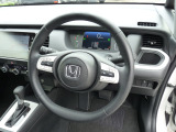 ●『元試乗車』です。この車は、当社(新車ディーラー)で試乗や業務で使用していました。そのため年式が新しく、車検が長く残っています。元試乗車は人気がございます。