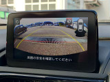 バックカメラで後方の安全確認できます