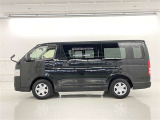 スライドドア開口部が広く荷物の出し入れがスムーズにできます。