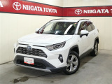 RAV4ハイブリッドG、ホワイトパールクリスタルシャインです。