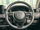 【純正革巻きステアリング】上質な革を使用することで、手にしっかり馴染みとても運転しやすいハンドルです♪
