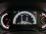 車両情報や燃費データを見やすく表示。