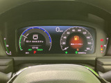 視認性の高いメーター類は、運転に必要な情報を的確に伝えます。運転に集中できる、シンプルで分かりやすいデザインです。運転状況が一目でわかります。