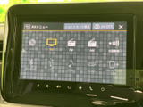 お気に入りの音楽やラジオを楽しめるオーディオシステム。ドライブの時間をより楽しく演出します。様々なメディアに対応しています。