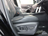 パワーシート搭載。微妙な調整が手軽にでき、ピッタリなポジションで運転することが可能です。