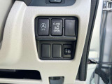 運転しながら操作しやすいように各種ボタンが設置されています♪ストレスのない快適なドライブに必須です!