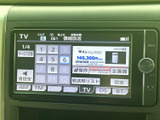 お好みの音楽をクリアに再生。様々なメディアに対応し、車内でのエンターテイメントを豊かに演出します。