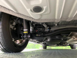 お車を安心してお乗りいただく為には、足回りの定期点検が欠かせません。サービスサポート(有償保証)では無料点検もご提供しており、安心のカーライフをお過ごしいただけるサポート体制が整っています。