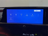 ディスプレイオーディオを装備。スマホとクルマをつなぐことで、これまでのナビに加えて、いろんなサービスが楽しめます。