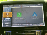 目的地までスムーズに導航。Apple CarPlayやAndroid Autoにも対応し、スマホ連携も快適です。ドライブの計画もより楽しくなりますね。