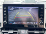 バックカメラが付いているので後方確認が非常にしやすいです。今や運転初心者も熟練者も必須装備!ついていて損はないですね♪