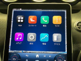 新しくなったセンターコンソールはスマートフォンを操作するような感覚でナビから車両の設定までが可能です。