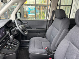 ゆったりとした運転席です★