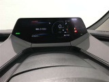 とっても見やすいメーターです。夜間時はラグジュアリーな気分にさせてくれる照明が魅力ですので、夜のドライブも楽しみになりますよ♪