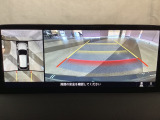 狭い場所での駐車やすれ違いなどでより的確な運転操作に役立つ360&deg;ビューモニターが装備されています。