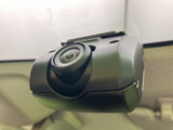 停車中、お気に入りの番組や映像を鑑賞できるのが魅力です。ドライブの合間にリラックスした時間を過ごせます。車内でのエンターテイメント性を高めます。
