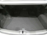 広く開口部の大きいラッゲージルームは、荷物の出し入れも楽です。