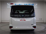 「中古車ハイブリッド保証」付き。ハイブリッド機構を無償で保証します。保証期間は、初度登録年月から10年目まで、またはロングラン保証が終わってから3年間。ただし累計走行距離が20万km以内です。