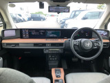 【インパネ全体】手が届きやすく、どなたでも運転しやすいです。シンプルで使いやすい設計になっています!