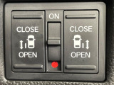 【両側パワースライドドア】スマートキーや運転席のスイッチで後席両側スライドドアの開閉が可能♪電動だから力を入れてドアを開ける必要が無く、小さなお子様でも簡単に開け閉めでき快適です♪