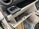 ダッシュボード周辺画像です。小物を置くのに便利な収納スペースです(^^♪