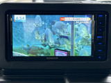 停車中に楽しめるTV機能。ニュースや番組をチェックして、時間つぶしに最適です。快適な待ち時間を演出します。