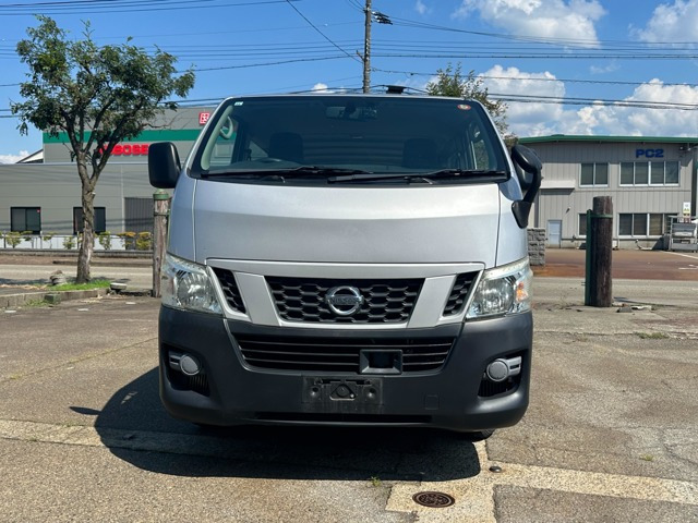 日産 NV350キャラバン 