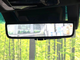 【デジタルインナーミラー】後席の大きな荷物や同乗者で後方が確認しづらい時でも安心!カメラが撮影した車両後方の映像をルームミラー内に表示。クリアな視界で状況の確認が可能です!