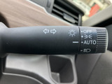操作しやすいウインカーレバーは、安全な車線変更をサポートします。直感的な操作で、スムーズな運転をアシストします。