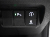 ◆パーキングセンサーシステム◆車庫入れの時などに近くに障害物がある場合、障害物までの距離を音で知らせてくれます。