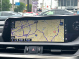【メーカー純正ナビ】インテリアに溶け込むスタイリッシュな「専用設計」メーカーナビを装備♪視認性や操作性など基本性能にも優れ、より上質なカーライフをお楽しみいただけます。