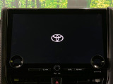 【純正14型ナビ】人気の純正ナビを装備しております。ナビの使いやすさはもちろん、オーディオ機能も充実!キャンプや旅行はもちろん、通勤や買い物など普段のドライブも楽しくなるはず♪
