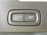 【パワーバックドア】スマートキーや運転席のボタンを押すだけでリアゲートが自動で開閉します!荷物を持っている時や、高い位置にあるバックドアを閉める際に便利な機能です。