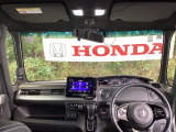 ワイドな視界で運転もしやすくなるように、設計されています。