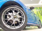 【BBS製16インチアルミホイール】大人気メーカーのホイールを装備♪軽量・高硬度のアルミホイールは、ハンドリング・加速など、走りの質を向上してくれます♪