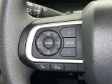 ステアリングスイッチ装備!運転しながら手元でオーディオの操作などができます。