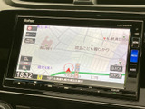 見やすい地図表示で、道に迷う心配はありません。渋滞情報もリアルタイムで確認でき、スムーズなルートを選択できます。