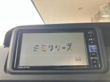 停車中には、地上デジタル放送を楽しめます。長距離移動の休憩時などに、番組を視聴してリラックス。エンターテインメント性を高めます。