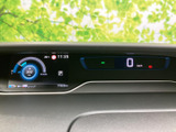 視認性の高いメーター類は、運転に必要な情報を的確にドライバーへ伝えます。走行状況を把握しやすく、安全運転をサポートします。